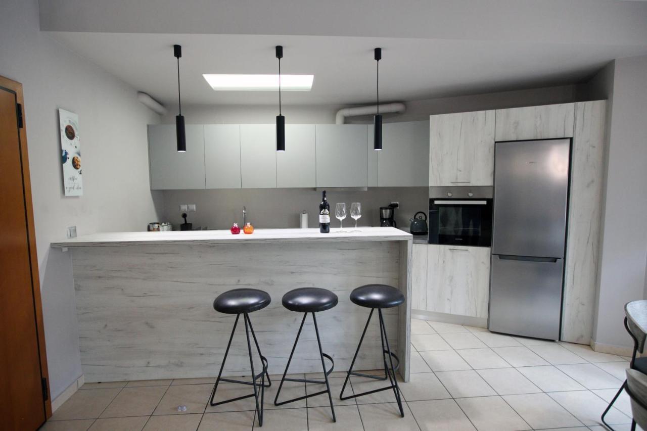 Ioanna'S Luxury Two Bedroom Apartment นาฟปลิโอ ภายนอก รูปภาพ